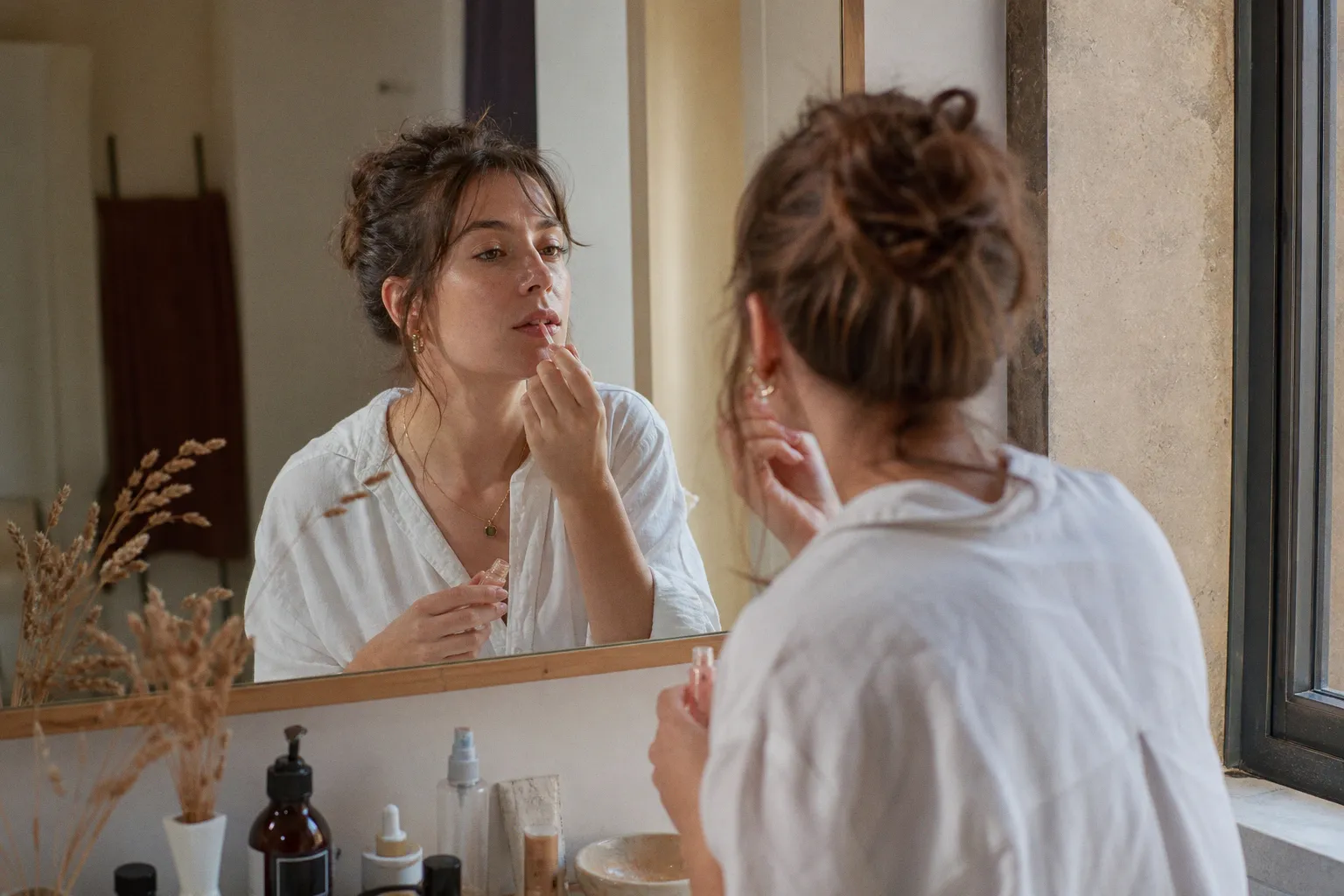 Aroma-Zone fusionne soin et maquillage avec sa nouvelle huile à lèvres repulpante