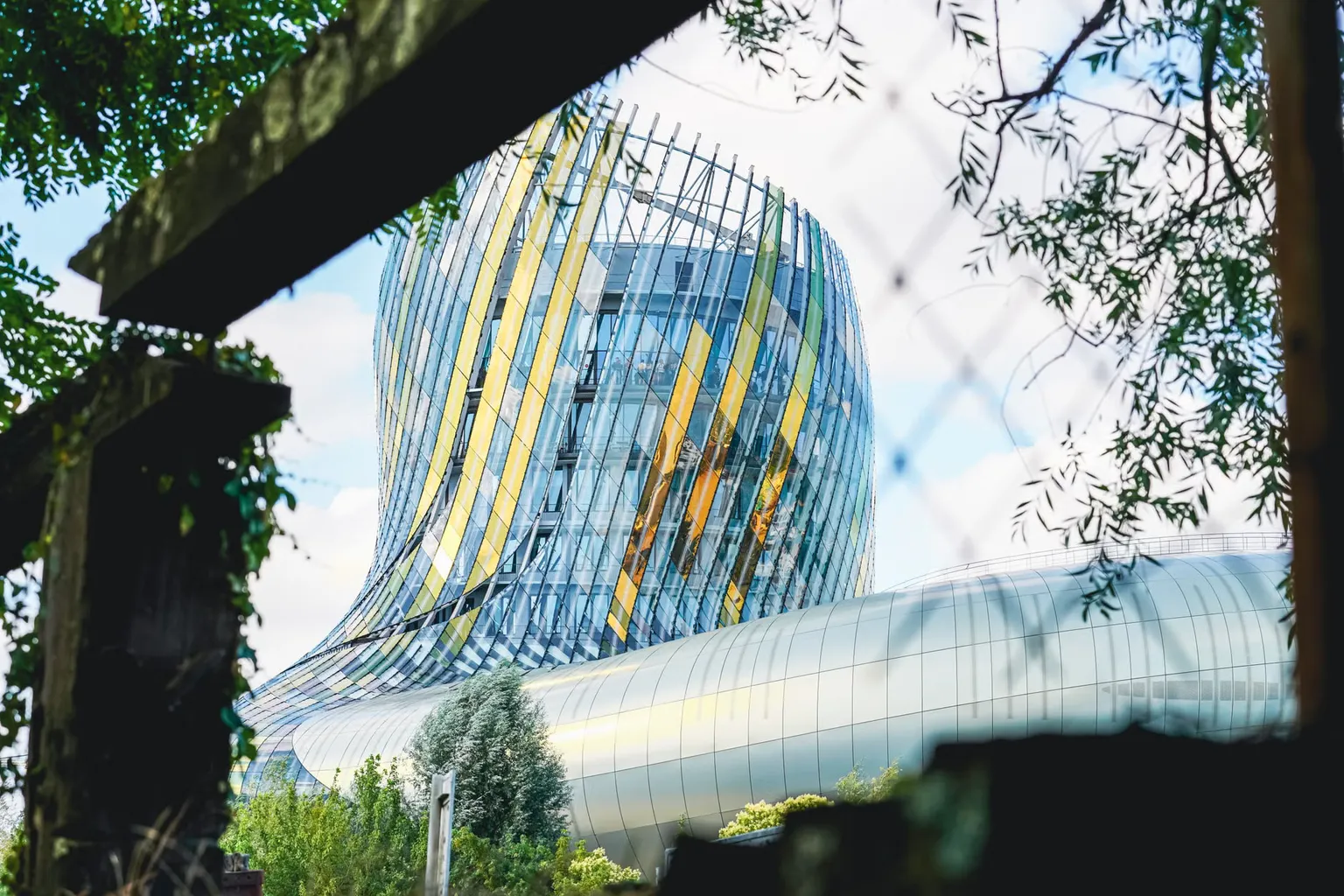La Cité du Vin : quel type de réservation choisir à Bordeaux ?