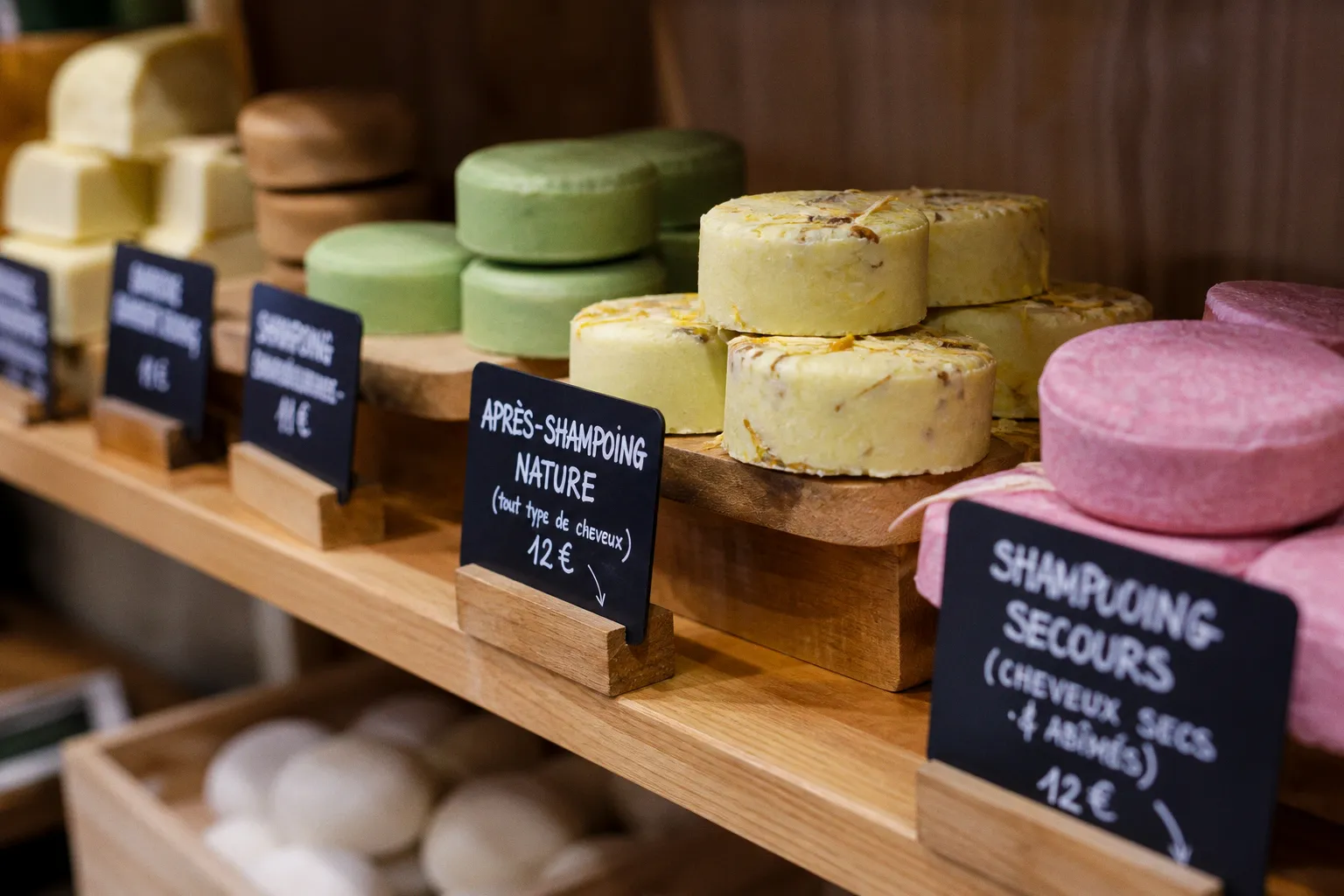 Lush renforce son engagement zéro déchet avec de nouveaux soins solides