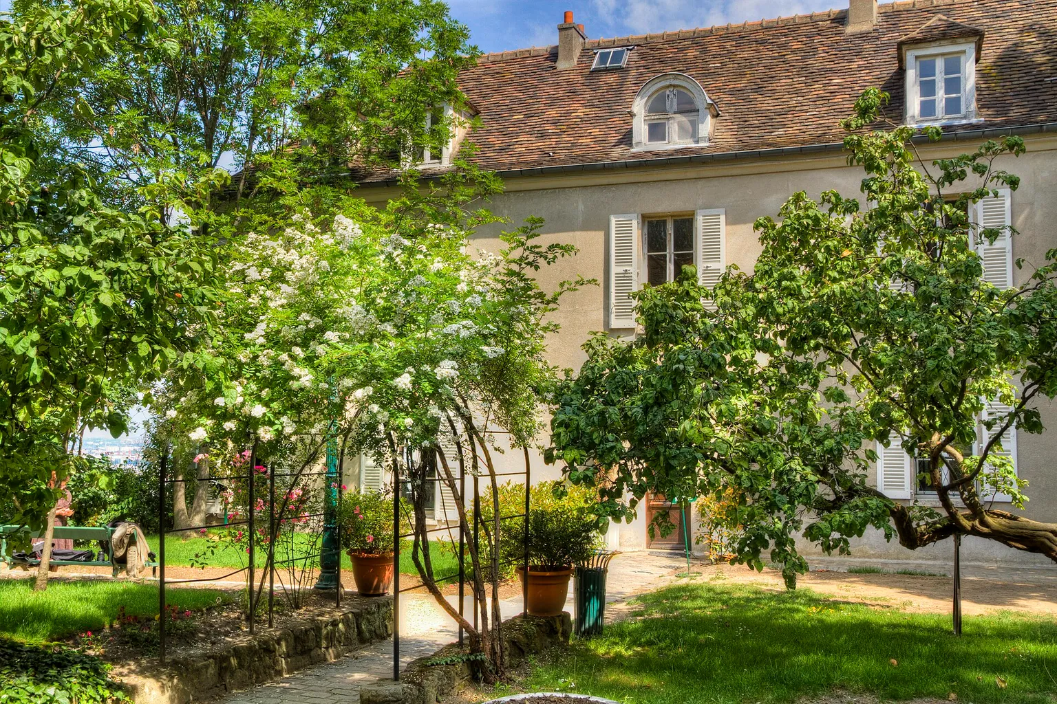 Musée de Montmartre : faut-il réserver pour éviter l'attente ?